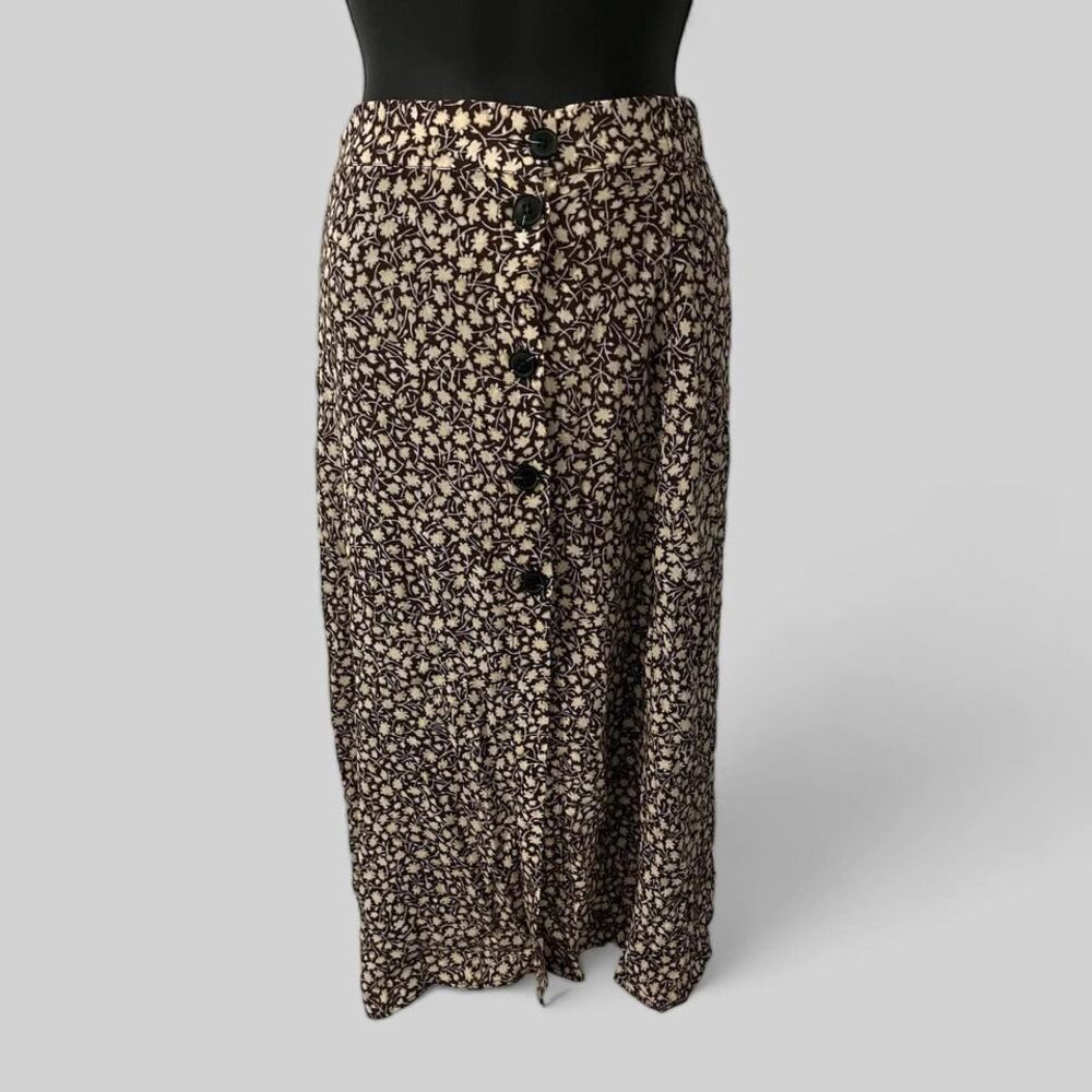 H&M mid length skirt: 0